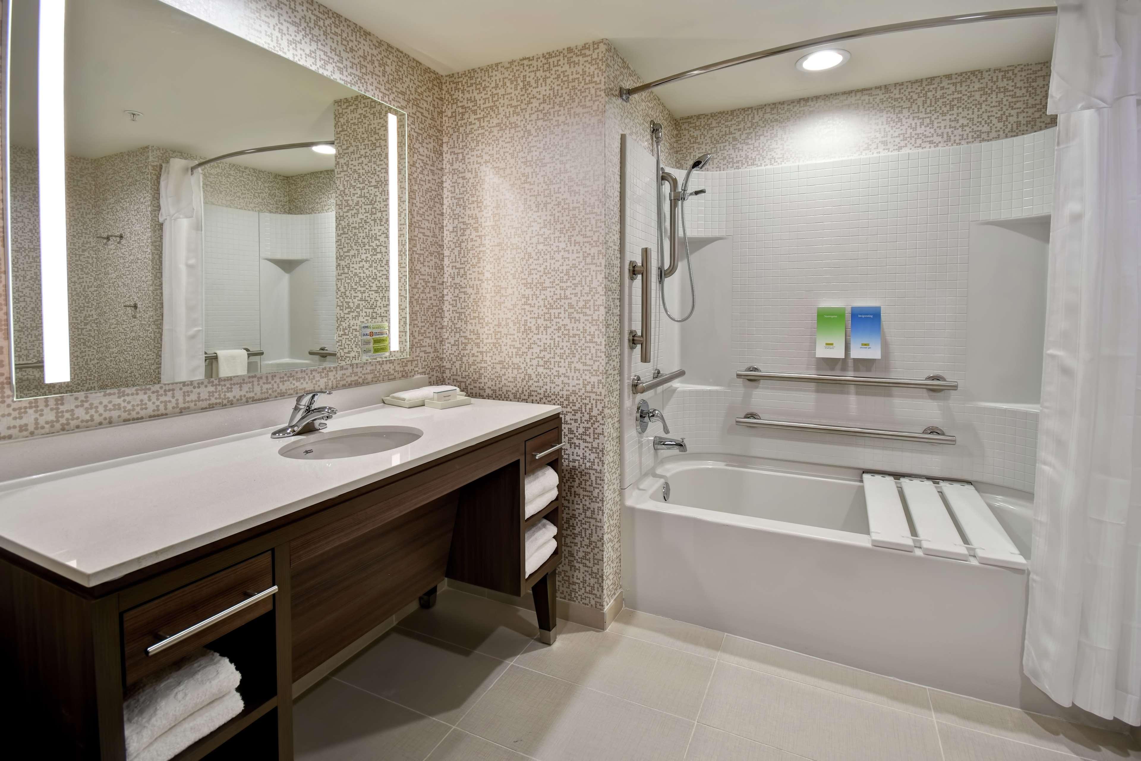 Home2 Suites By Hilton Frankfort Buitenkant foto
