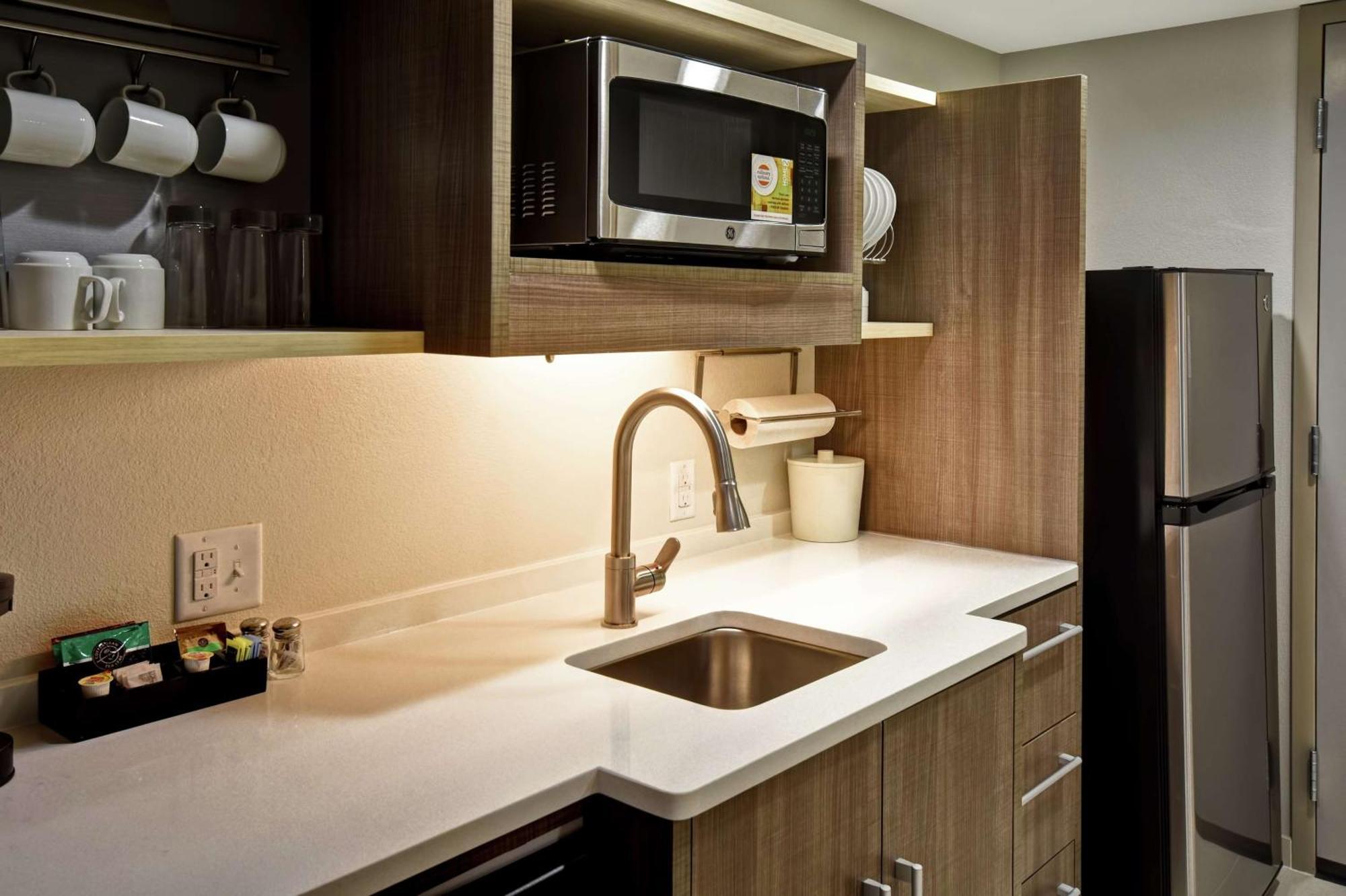 Home2 Suites By Hilton Frankfort Buitenkant foto